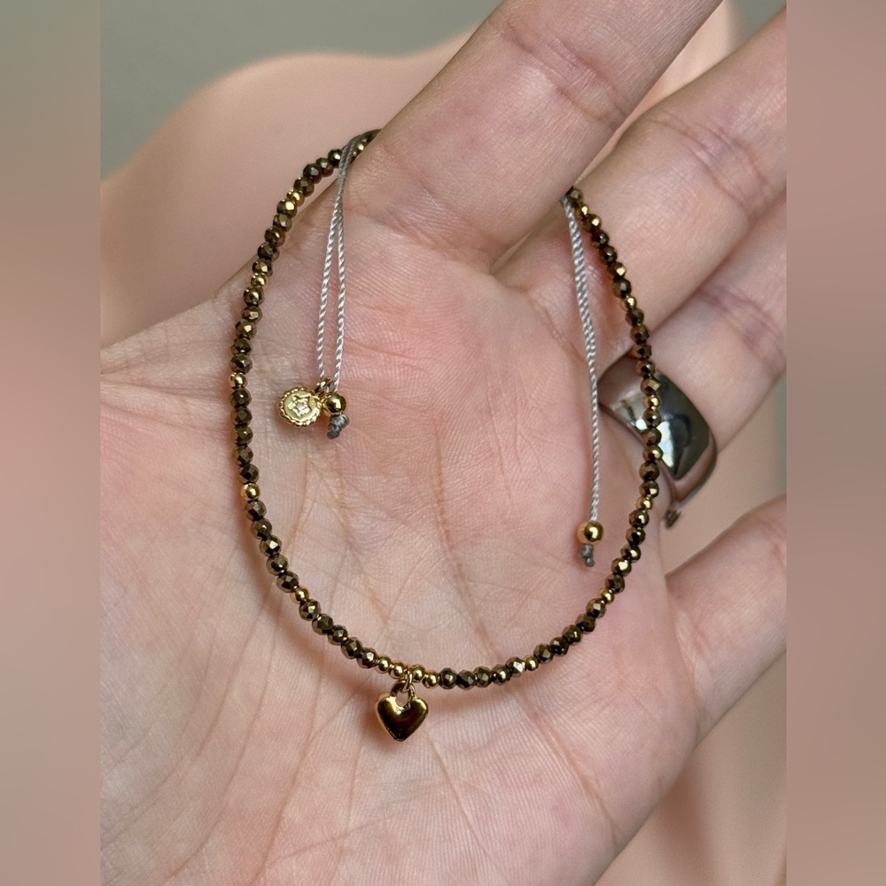 Gold Beaded Bracelet with Heart Charm - Picture 4 of 9